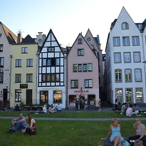 Haus Enteresan 2*, Colonia Alemania