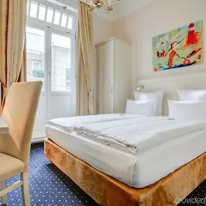 Fuerst Bismarck Otel Hamburg